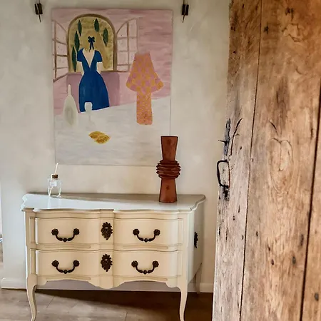 Дом отдыха Manoir Medieval Art Deco - Logis Des 3 Artistes Sevremont