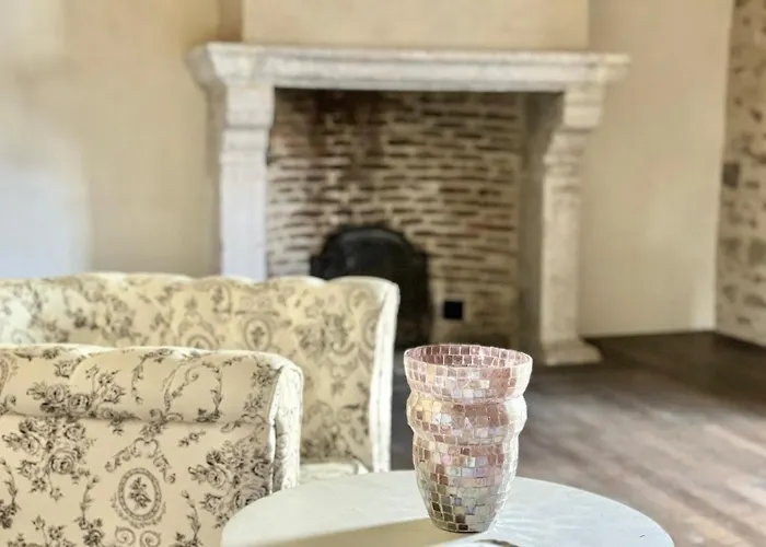 Manoir Medieval Art Deco - Logis Des 3 Artistes 펜션 *