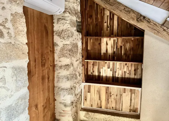 Manoir Medieval Art Deco - Logis Des 3 Artistes Sevremont