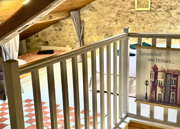 Manoir Medieval Art Deco - Logis Des 3 Artistes 펜션