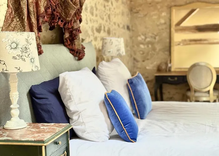 Manoir Medieval Art Deco - Logis Des 3 Artistes * Sevremont